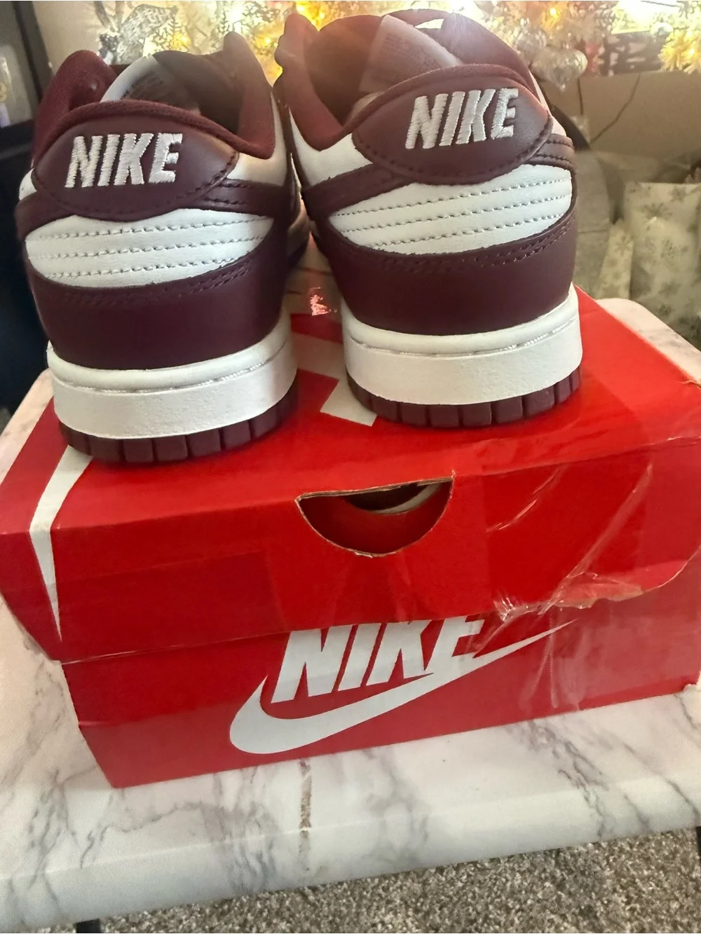 Nike Dunk Low in White and Burgundy/Maroon size 8 1/2